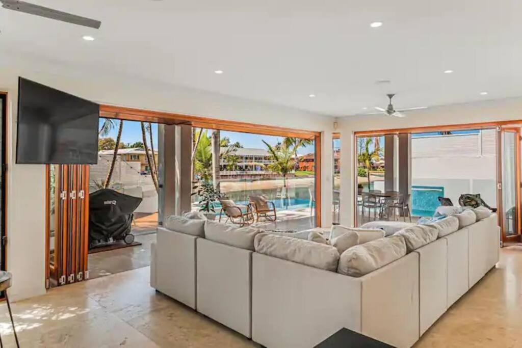 Вилла Luxurious, Tropical Haven, Mooloolaba- Moonda5 Экстерьер фото