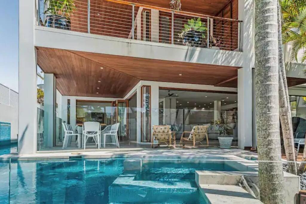 Вилла Luxurious, Tropical Haven, Mooloolaba- Moonda5 Экстерьер фото