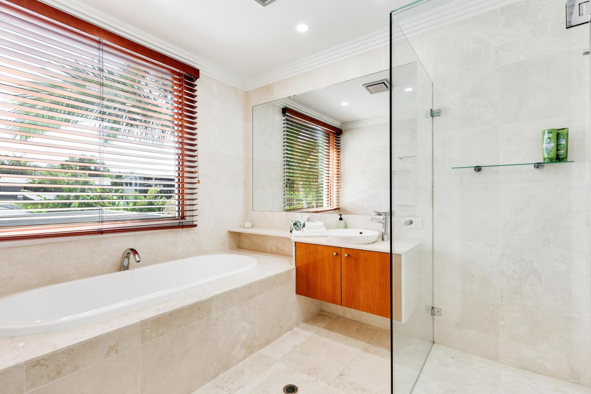 Вилла Luxurious, Tropical Haven, Mooloolaba- Moonda5 Экстерьер фото